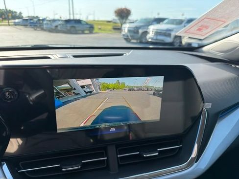 New 2026 Chevrolet Trax LT w/ LT Convenience Package FWD image 18