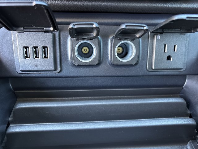Used 2014 Chevrolet Silverado 1500 LTZ AWD/4WD image 35