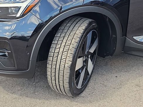 Used 2023 Volvo C40 P8 Recharge Ultimate image 36