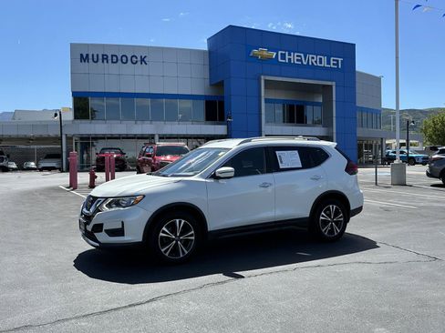 Used 2020 Nissan Rogue SV w/ Premium Package FWD image 1