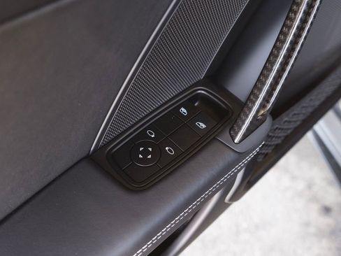 Used 2025 Porsche 911 GT3 image 30