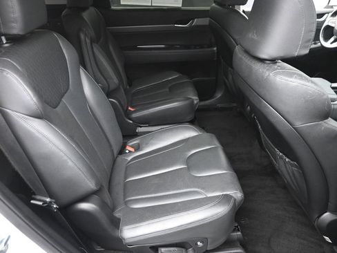 Used 2022 Hyundai Palisade SEL w/ Premium Package FWD image 10