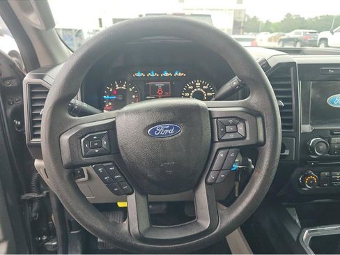 Used 2017 Ford F150 XL w/ Equipment Group 101A Mid RWD image 9