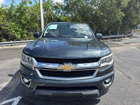 Used 2020 Chevrolet Colorado LT w/ LT Convenience Package RWD image 2