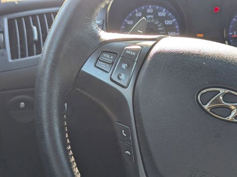 Used 2012 Hyundai Genesis 2.0T RWD image 17
