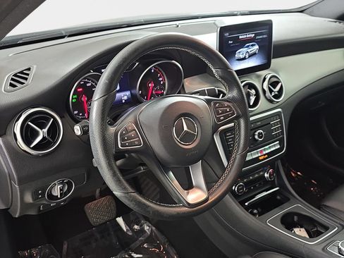 Used 2018 Mercedes-Benz GLA 250 image 19