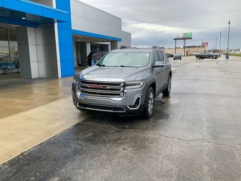 Used 2020 GMC Acadia SLT w/ Premium Package image 2