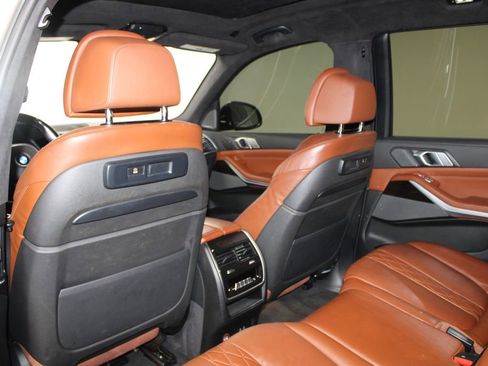 Used 2021 BMW X7 M50i w/ Executive Package AWD/4WD image 27