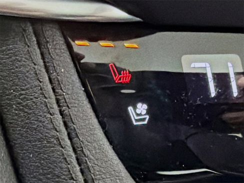 Used 2024 Cadillac XT5 Premium Luxury w/ Platinum Package image 24