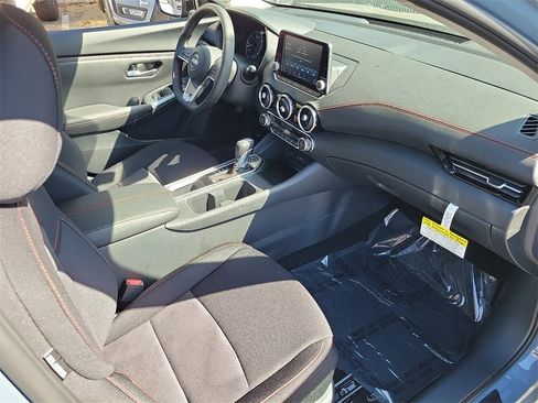 New 2025 Nissan Sentra SR image 11