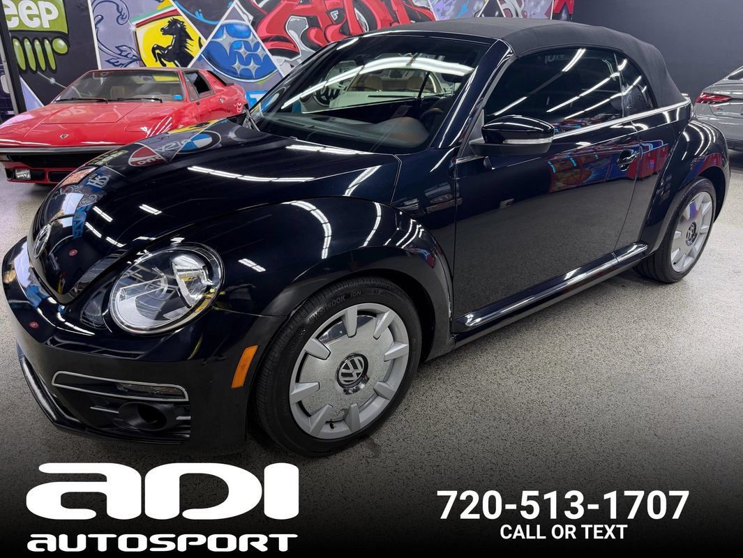 Used 2019 Volkswagen Beetle 2.0T S FWD image 1