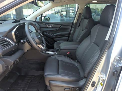Used 2025 Subaru Ascent Limited image 11