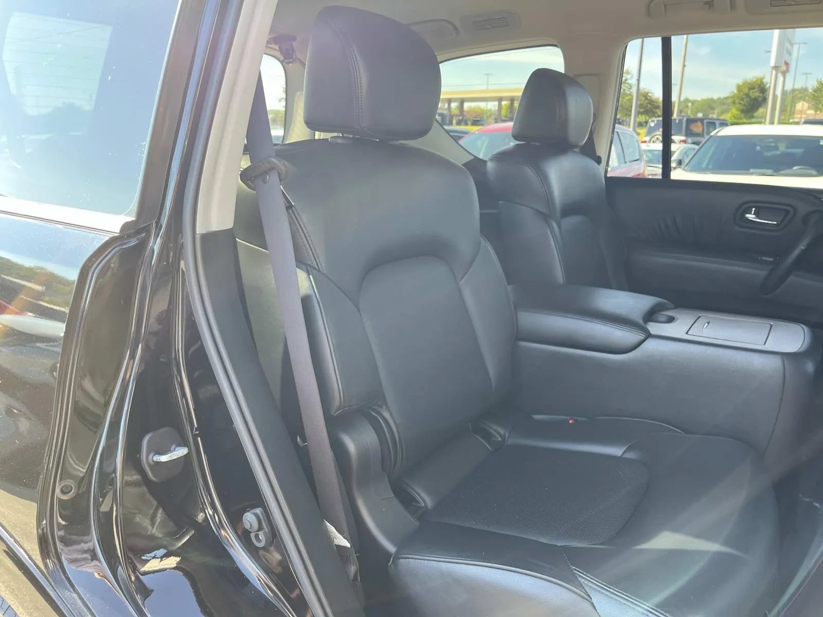 Used 2024 Nissan Armada SL w/ Captain's Chairs Package AWD/4WD image 24