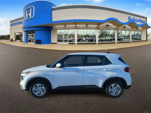 Used 2021 Hyundai Venue SE image 5