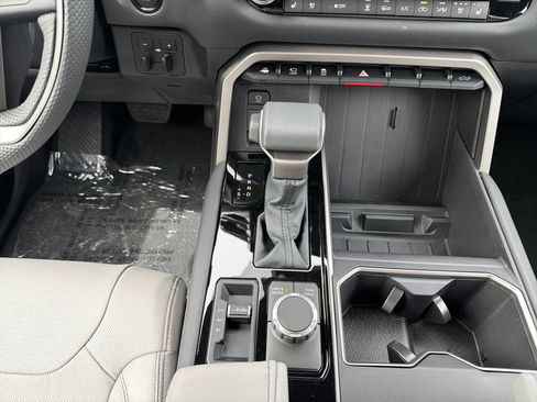 New 2026 Toyota Tundra Limited AWD/4WD image 25