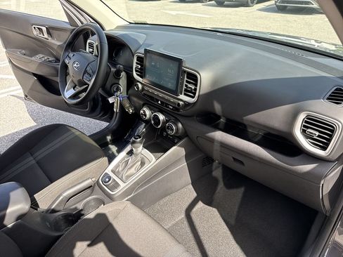 Used 2023 Hyundai Venue SEL w/ Cargo Package FWD image 32