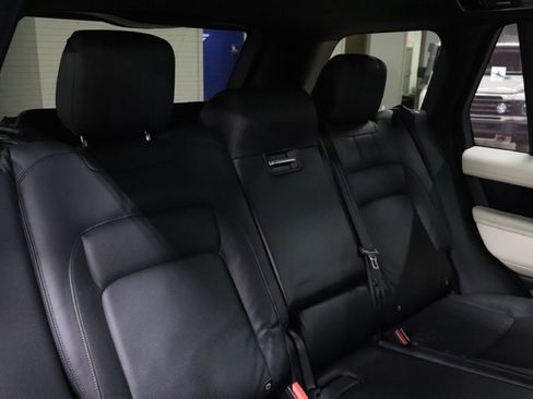 Used 2020 Land Rover Range Rover HSE image 20