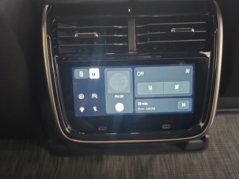 Used 2024 Rivian R1S Adventure AWD/4WD image 30