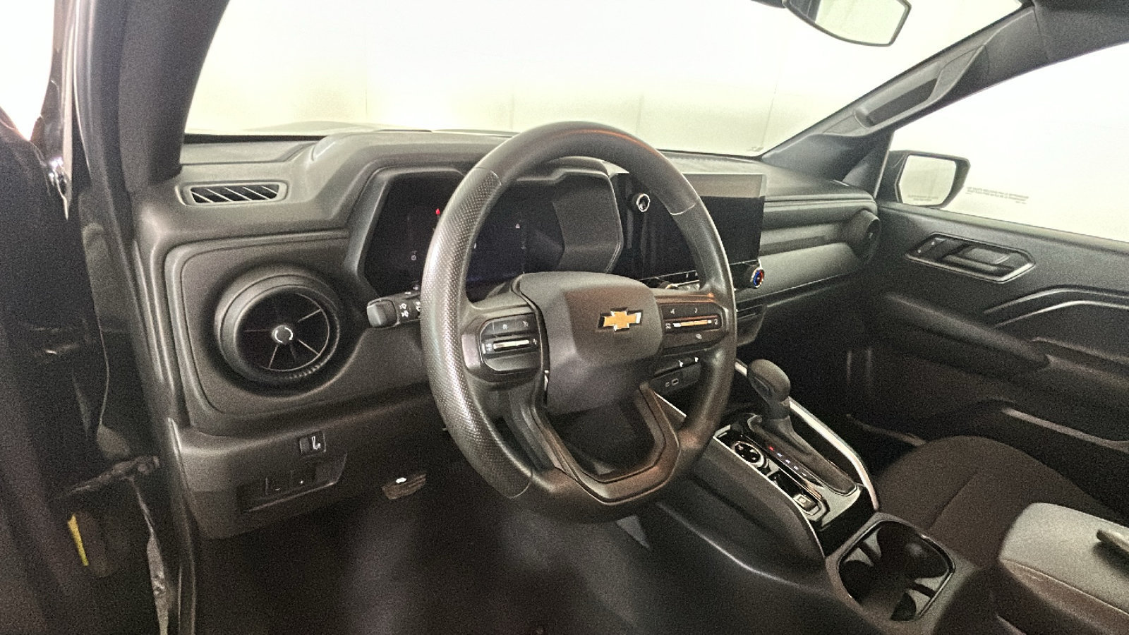 Used 2023 Chevrolet Colorado W/T w/ LPO, Pro Essentials Package AWD/4WD image 16