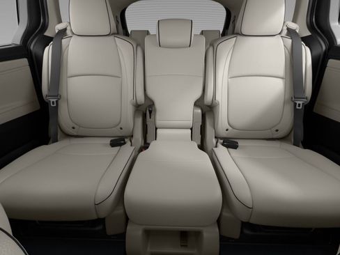 New 2026 Honda Odyssey Touring image 9