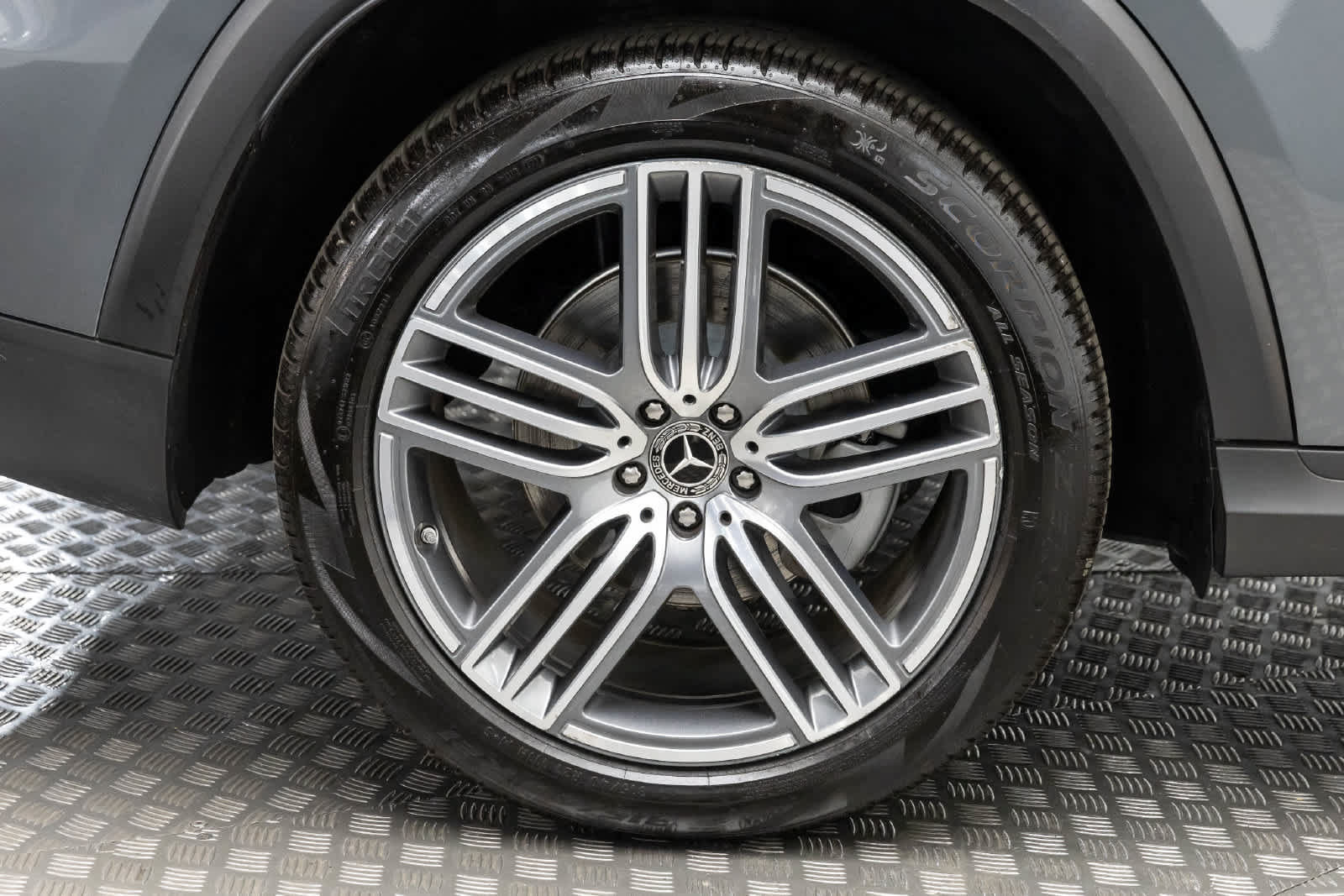 Used 2025 Mercedes-Benz GLS 450 4MATIC image 60
