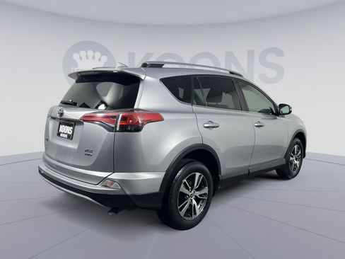 Used 2018 Toyota RAV4 XLE image 7