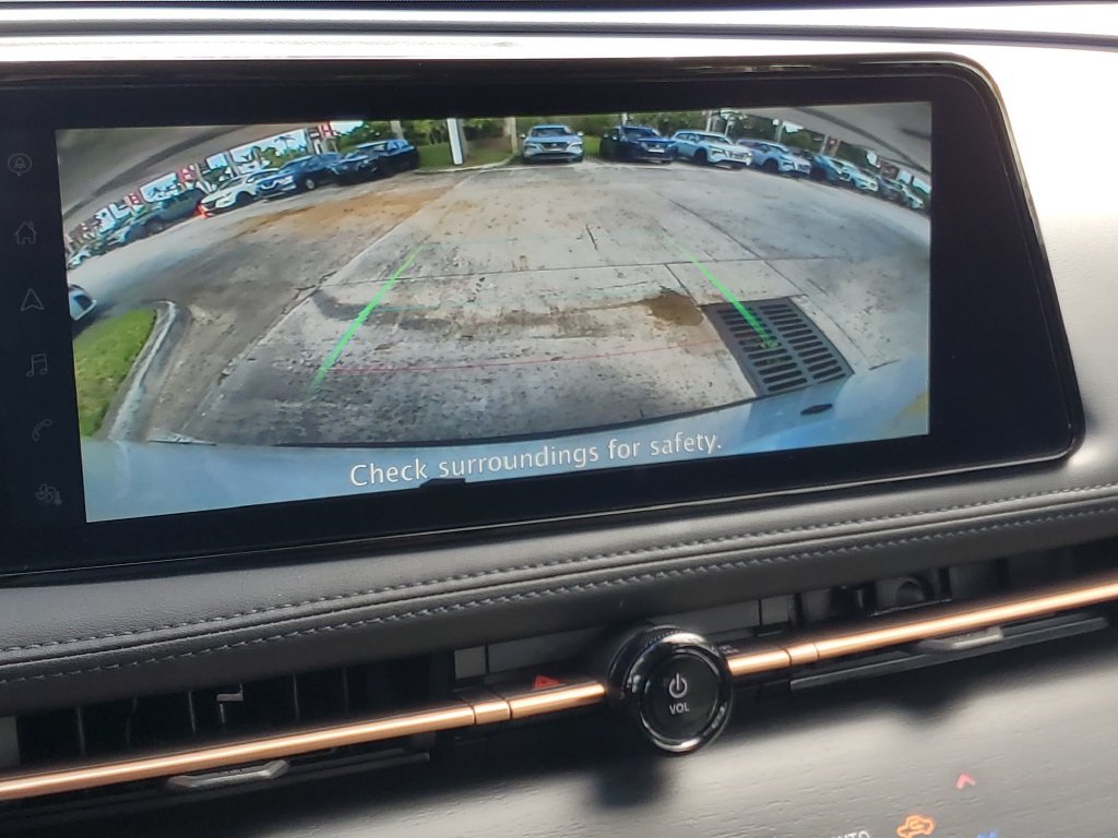 Used 2024 Nissan Ariya FWD image 23