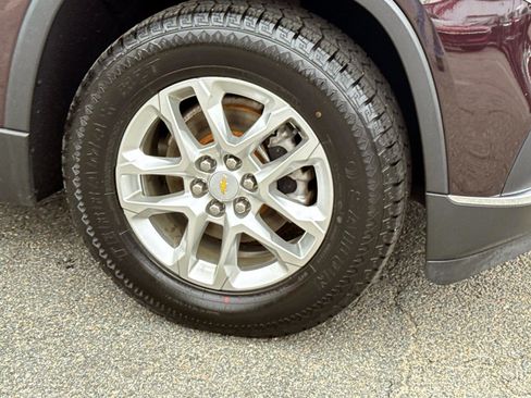 Certified 2020 Chevrolet Traverse LT image 5