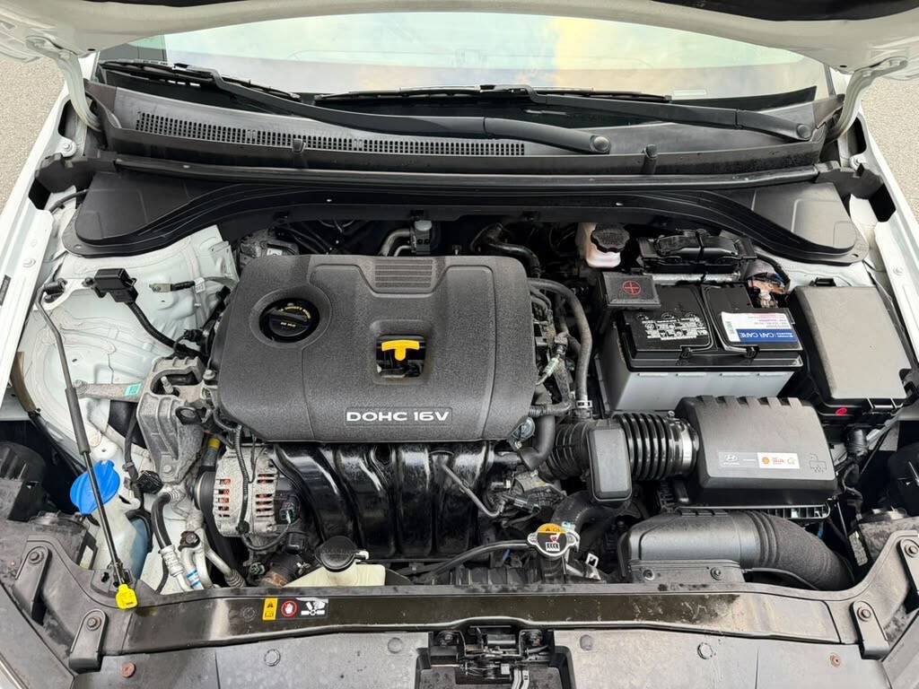 Used 2017 Hyundai Elantra SE FWD image 33