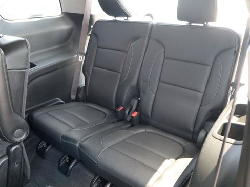 Used 2017 GMC Acadia SLT AWD/4WD image 15