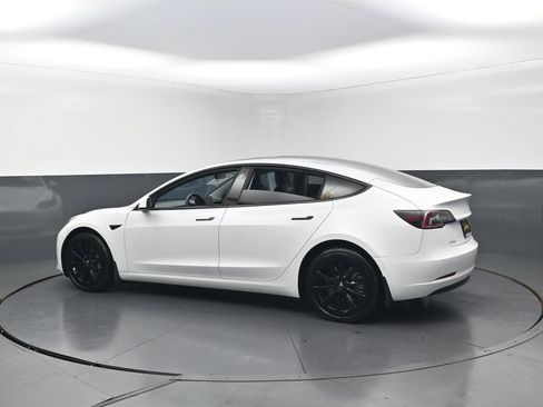 Used 2022 Tesla Model 3 RWD image 4