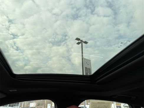 Used 2025 BMW i4 xDrive40i w/ Premium Package image 34