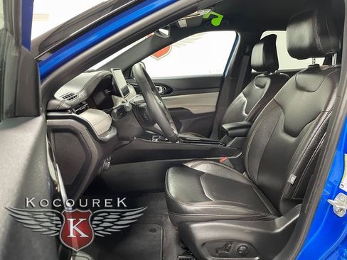 Used 2024 Jeep Compass Limited image 11