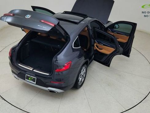 Used 2025 BMW X4 xDrive30i AWD/4WD image 89