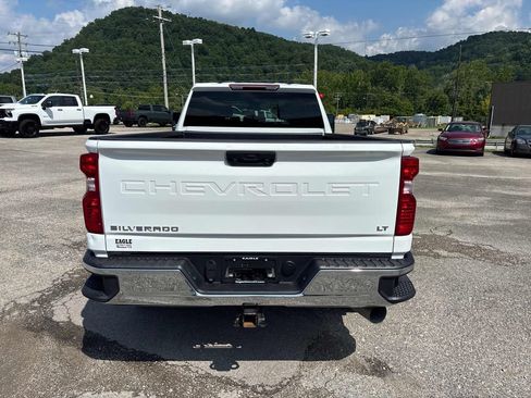 Used 2025 Chevrolet Silverado 2500 LT w/ Convenience Package AWD/4WD image 4
