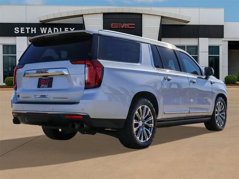 Used 2022 GMC Yukon XL Denali w/ Denali Ultimate Package image 7