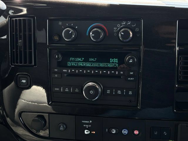 Used 2020 GMC Savana 2500 Extended w/ Enhanced Convenience Package RWD image 24