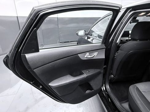 Used 2023 Kia Forte LXS FWD image 15