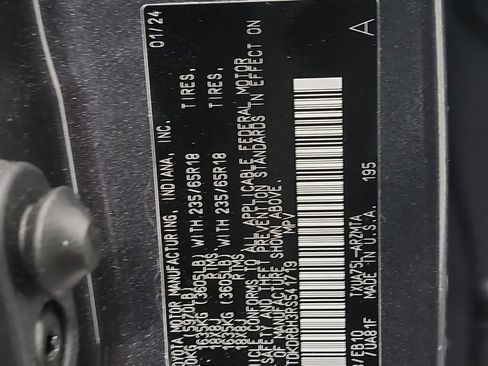 Used 2024 Toyota Highlander XLE image 33