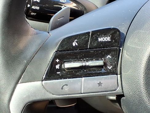 Used 2023 Hyundai Santa Cruz Limited image 12