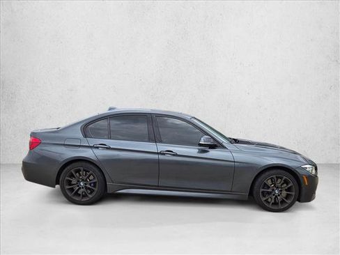 Used 2017 BMW 340i xDrive Sedan AWD/4WD image 4