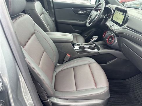Used 2025 Chevrolet Blazer RS image 28