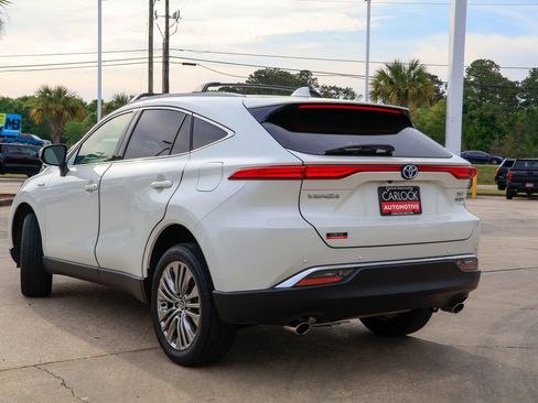 Used 2021 Toyota Venza XLE w/ Softex Package image 20