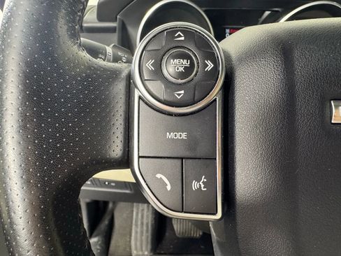 Used 2017 Land Rover Range Rover Sport HSE image 15