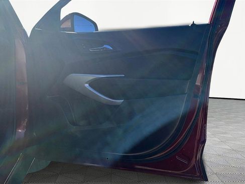 Used 2025 Chevrolet Trax LS w/ LS Convenience Package image 23