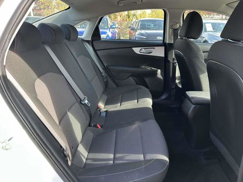Certified 2023 Kia Forte LXS image 17