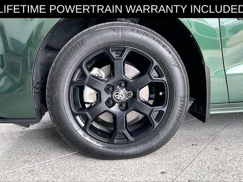 Used 2025 Toyota Sienna XLE Woodland Edition AWD/4WD image 11