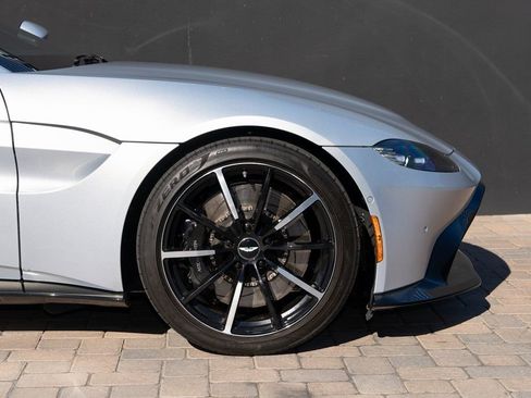 Used 2023 Aston Martin V8 Vantage Roadster RWD image 26