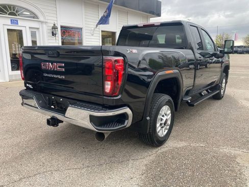 Certified 2022 GMC Sierra 2500 Pro w/ Convenience Package AWD/4WD image 5