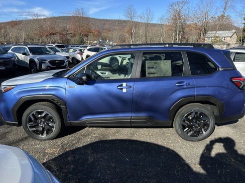 Certified 2025 Subaru Forester Limited image 5